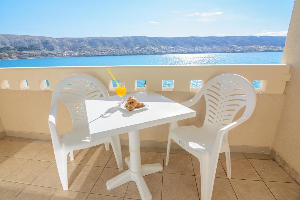 Family Hotel Pagus Паг Екстериор снимка
