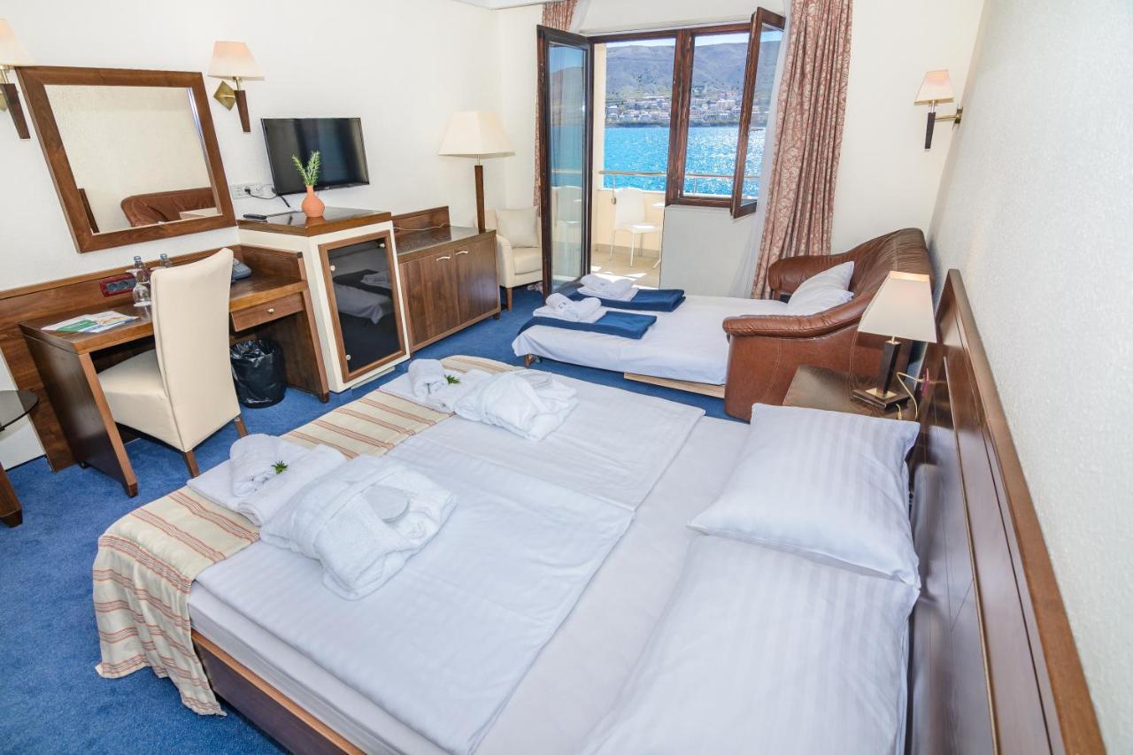 Family Hotel Pagus Паг Екстериор снимка