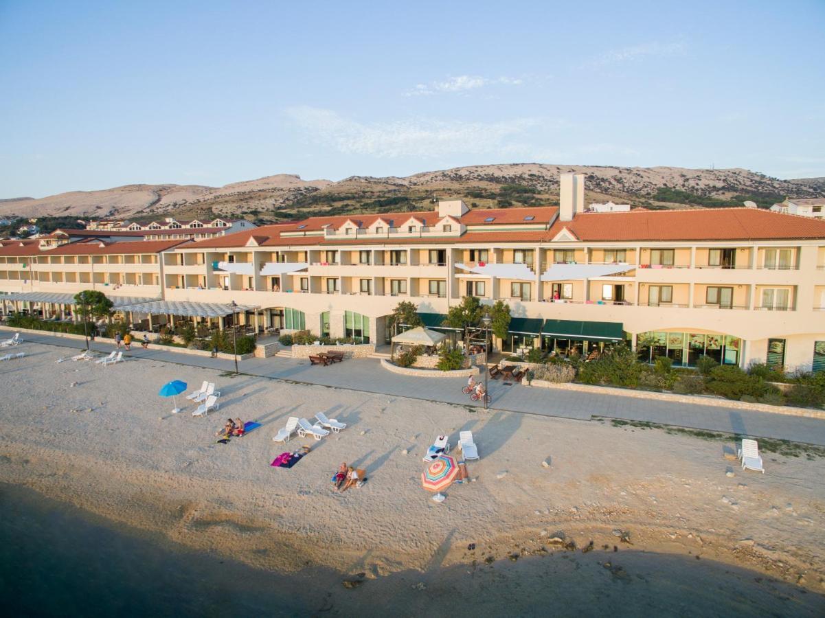 Family Hotel Pagus Паг Екстериор снимка