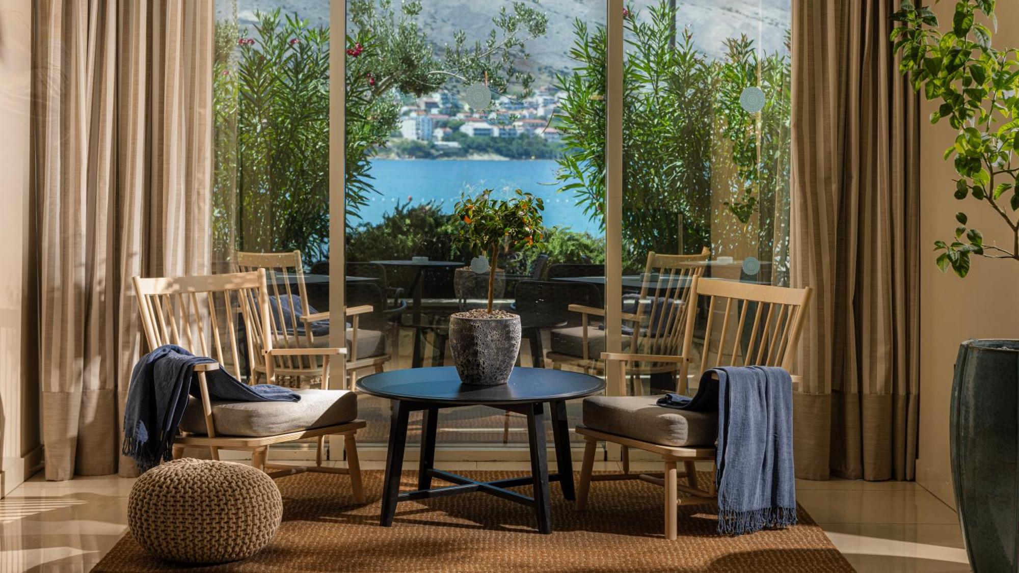 Family Hotel Pagus Паг Екстериор снимка