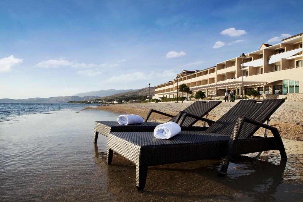 Family Hotel Pagus Паг Екстериор снимка